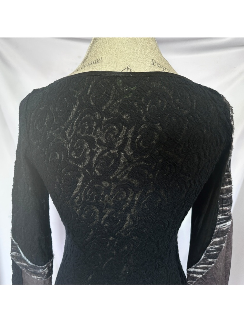 Adam Jacobs Black Geometric Blouse - Picture 8 of 9